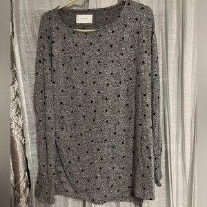 Like New Lucky Brand Black and Gray Polkadot Sweater Size M
